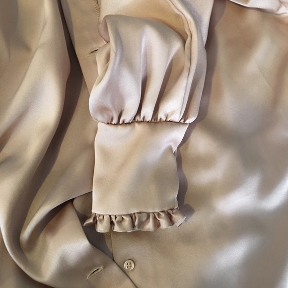 Vintage MJ Concepts blouse ruffle neck, sleeve pin tucked front button b… - Picture 7 of 9